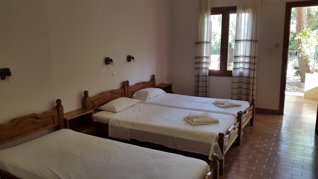 Stelios Rooms Palaiochora Ngoại thất bức ảnh