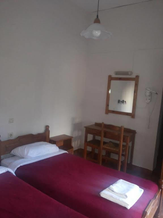 Stelios Rooms Palaiochora Ngoại thất bức ảnh