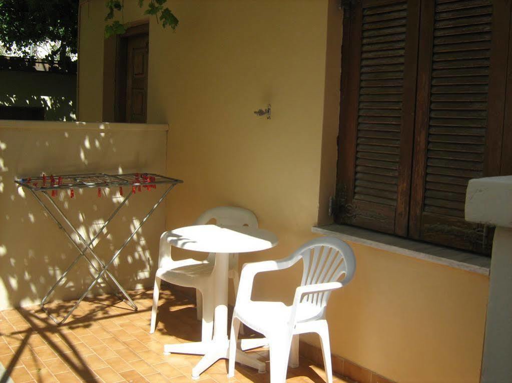Stelios Rooms Palaiochora Ngoại thất bức ảnh